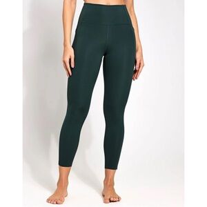 Girlfriend Collective High-Waisted Pocket Leggings in Moss Green